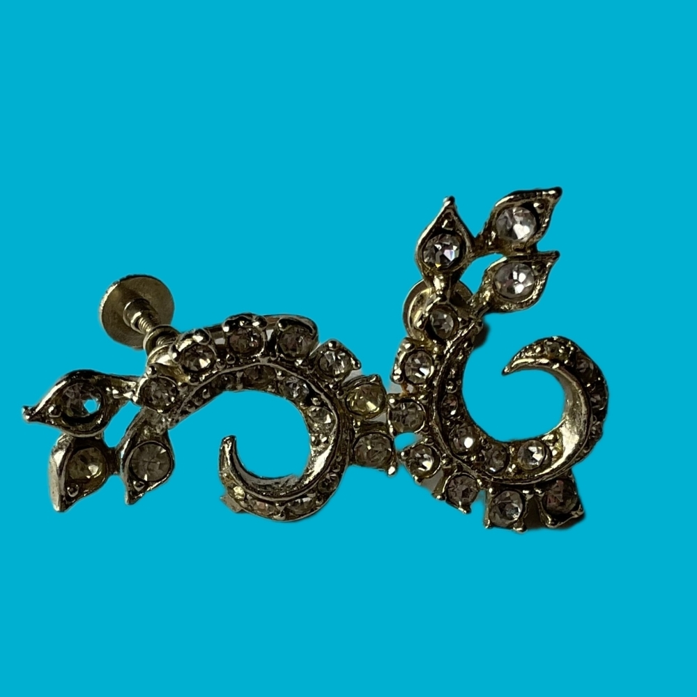 Vintage Clip on screw back Rhinestone earrings